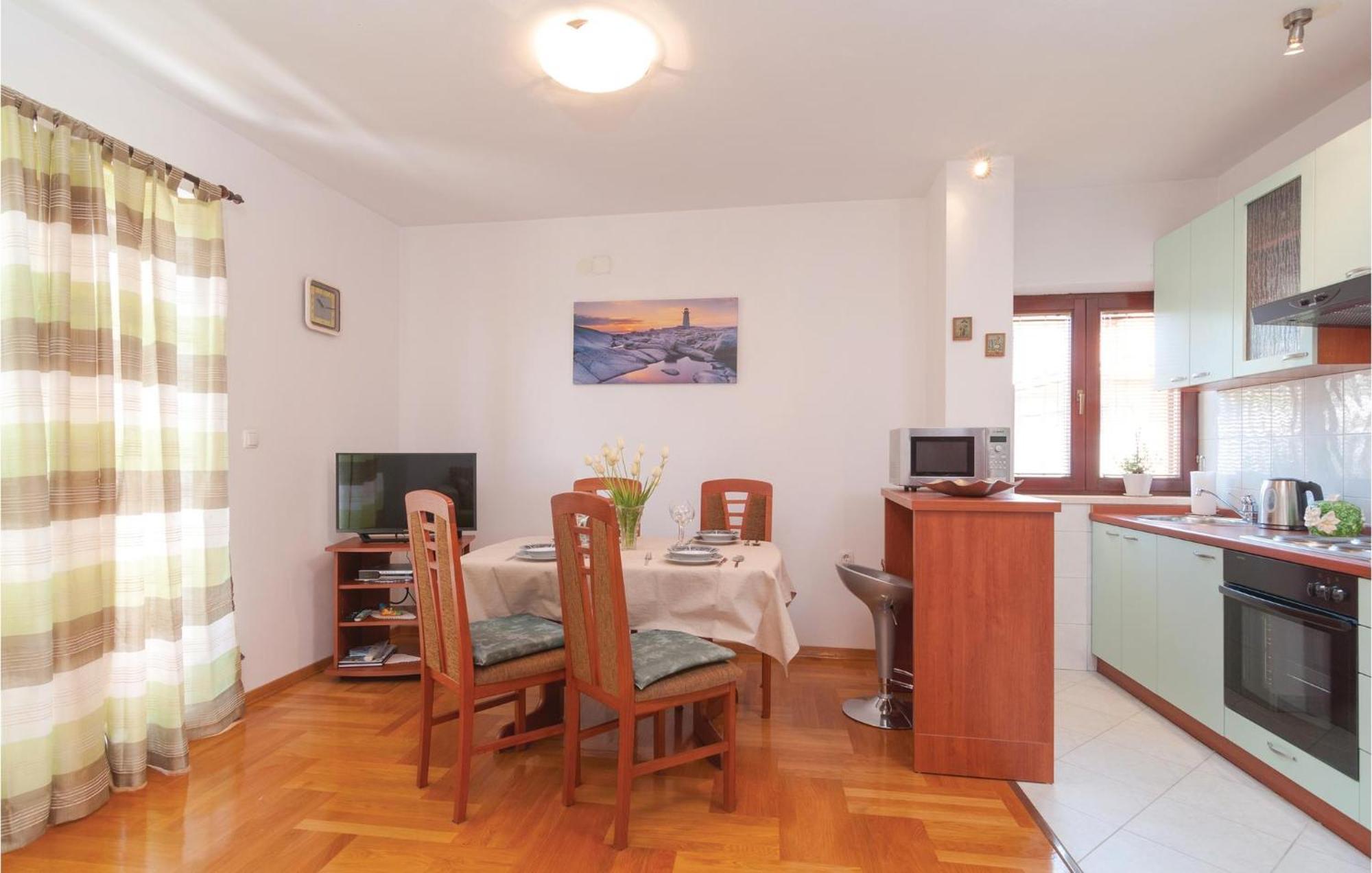 Lovely Apartment In Split With Wifi Екстер'єр фото